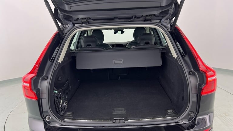 2023 Volvo XC60 2.0 T6 [350] RC PHEV Plus Dark 5dr AWD Geartronic ESTATE PETROL/ELECTRIC Automatic