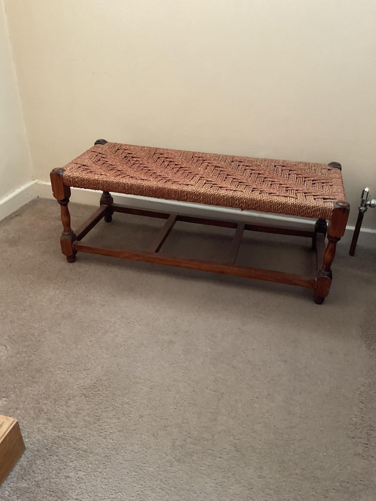 Hearth bench rope seat