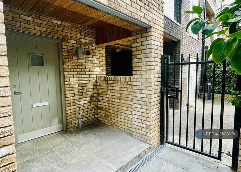 3 bedroom flat in Green Dale, London, SE5 (3 bed) (#2603091)