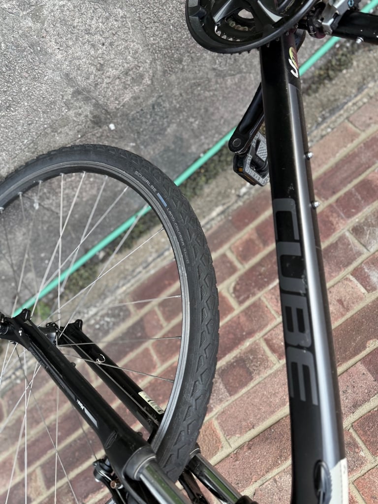 Cube bike large frame 