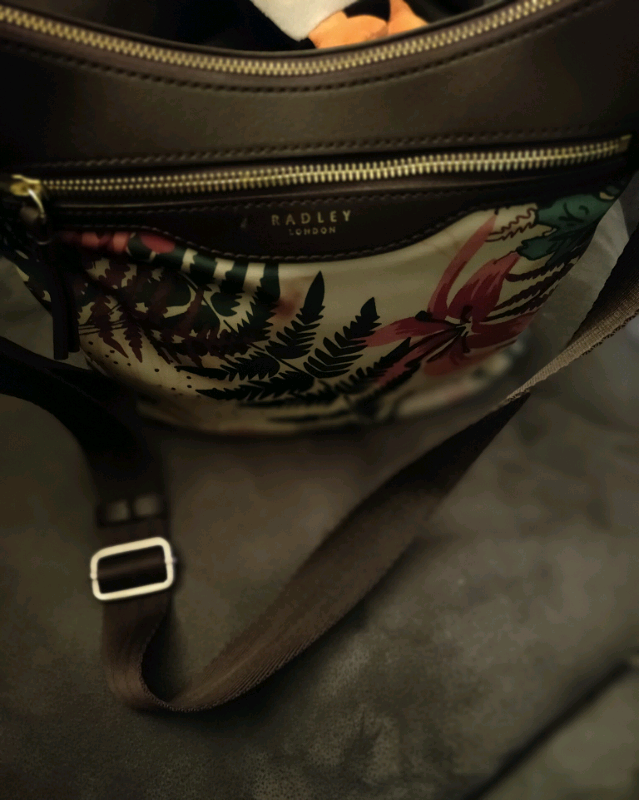 Second Hand Handbags Purses Women s Bags for Sale in Ballymena