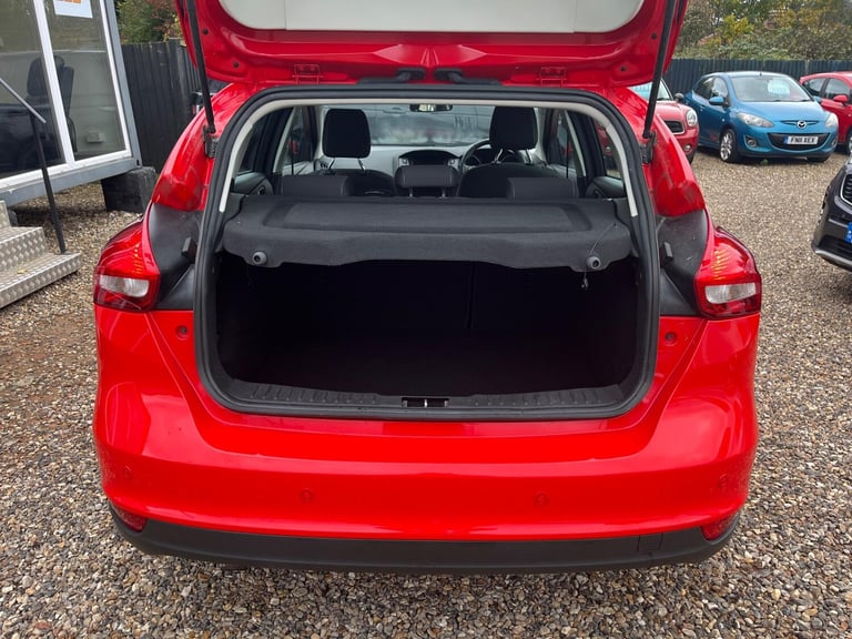 2015 Ford Focus 1.0 EcoBoost 125 Zetec 5dr HATCHBACK PETROL Manual