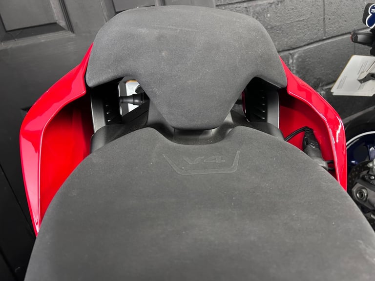 2021 Ducati Streetfighter V4S