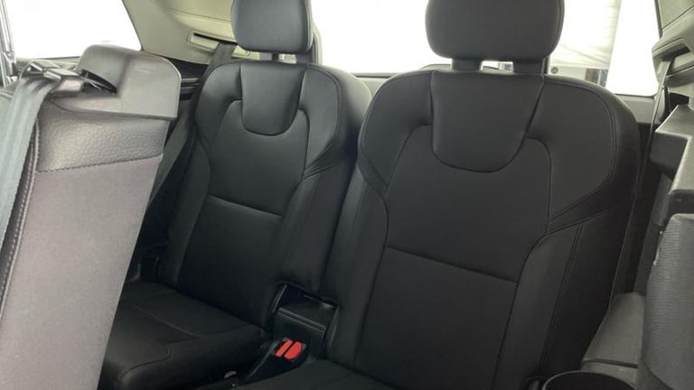 2021 Volvo XC90 Momentum B5 AWD mild hybrid 7 Seats Automatic SUV Hybrid Automatic