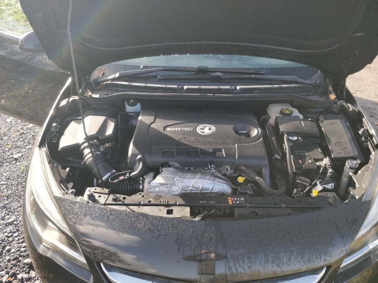 Vauxhall, ASTRA, Hatchback, 2015, Manual, 1956 (cc), 5 doors