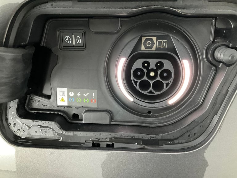 2024 Peugeot 3008 1.6 12.4kWh Allure SUV 5dr Petrol Plug-in Hybrid e-EAT Euro 6 (s/s) (180 ps Suv...