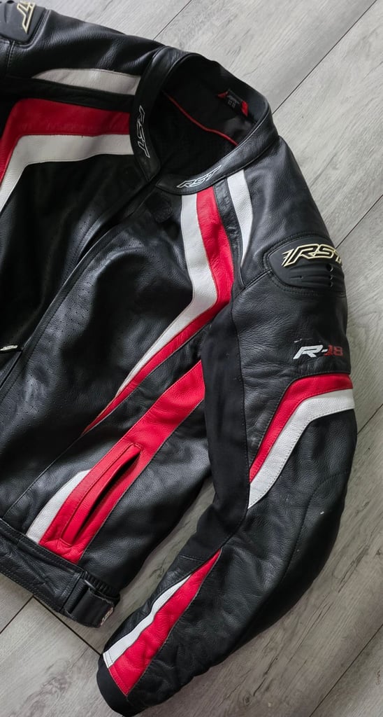 RST MOTORBIKE LEATHER JACKET & TROUSERS 