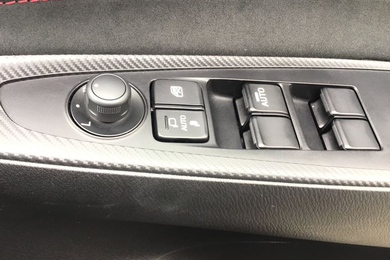 2024 Mazda Mazda2 102329 Hatchback Petrol Automatic