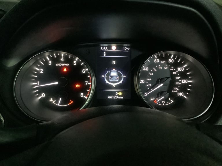 2017 Nissan Qashqai 1.2 DiG-T N-Connecta 5dr HATCHBACK PETROL Manual