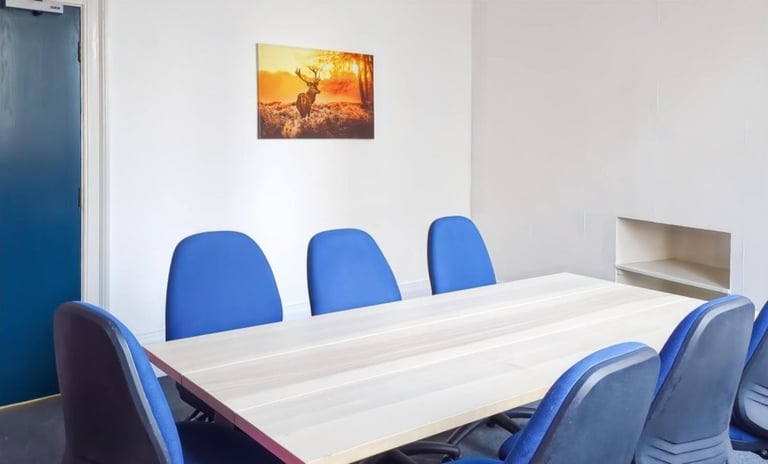 PRIVATE OFFICE SPACE, BEAUTY ROOMS, CREATIVE SPACE & HOT DESKS – HUDDERSFIELD TOWN CENTRE