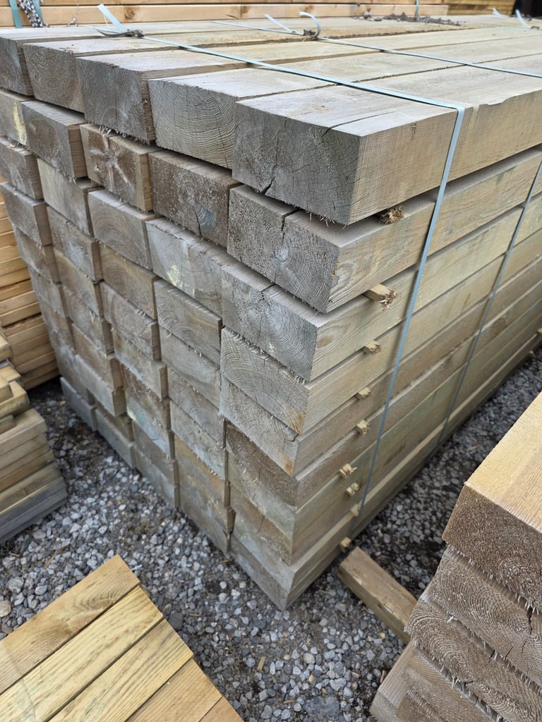 CHEAP TIMBER GARDEN SLEEPERS 2.4M