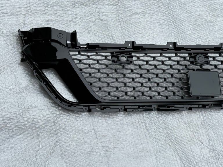 Land Rover Discovery Sport L550 Front Bumper Grill LK72-17F791-F Genuine.