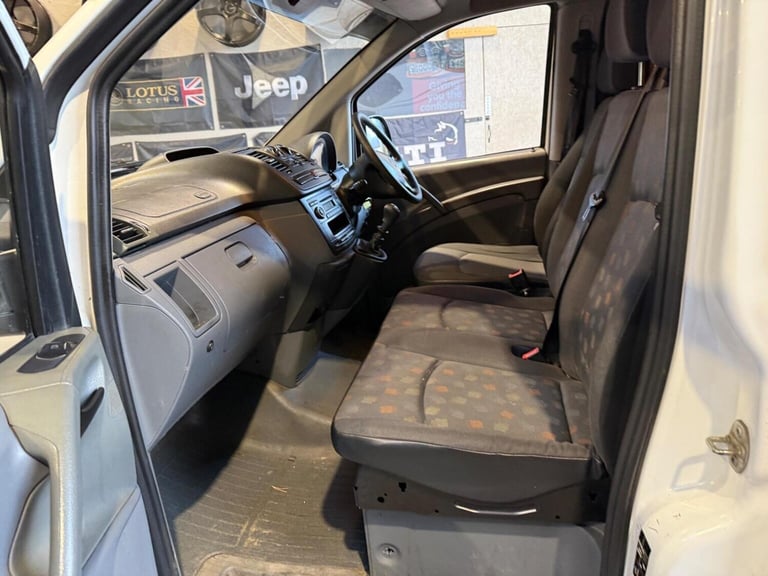 MERCEDES-BENZ VITO 2.1 111CDI Compact Panel Van SWB 5dr 2009