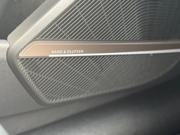 AUDI Q5 2.0 TDI 40 Black Edition 2024