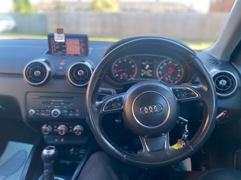 Audi, A1, Hatchback, 2012, Semi-Auto, 1390 (cc), 5 doors