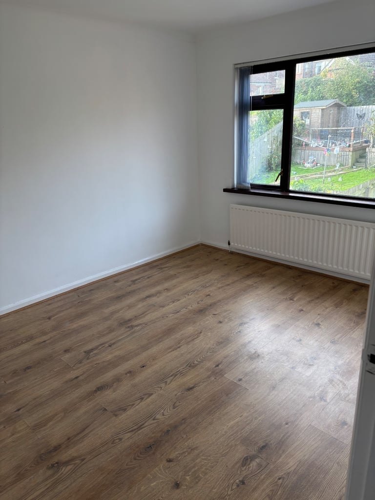 3 bedroom house to let springvale gardens area north belfast