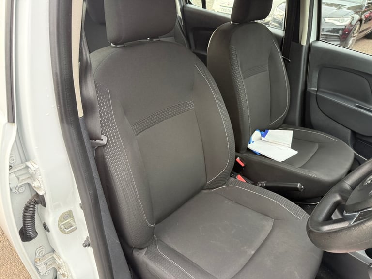 2017 Dacia Sandero 1.2 16V Ambiance 5dr HATCHBACK Petrol Manual