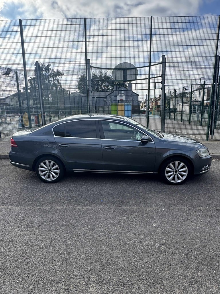 Volkswagen, PASSAT, Saloon, 2010, Semi-Auto, 1968 (cc), 4 doors