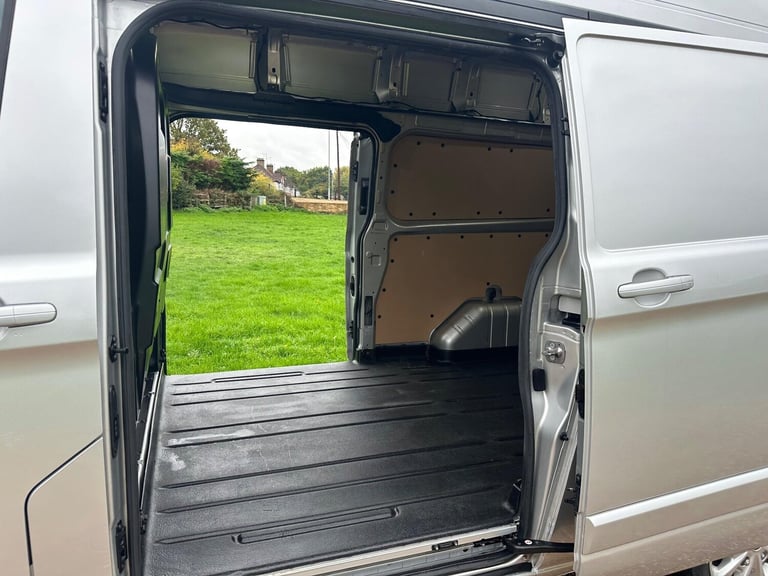 2021 Ford Transit Custom 2.0 340 EcoBlue MHEV Limited Panel Van 5dr Diesel Manual L2 H2 Euro 6 (s...