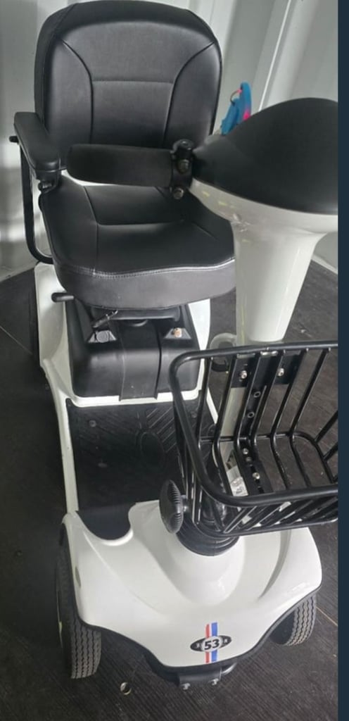Like New. Hillman 5mph. 19St. 31mls R. Carboot Mobility Scooter 