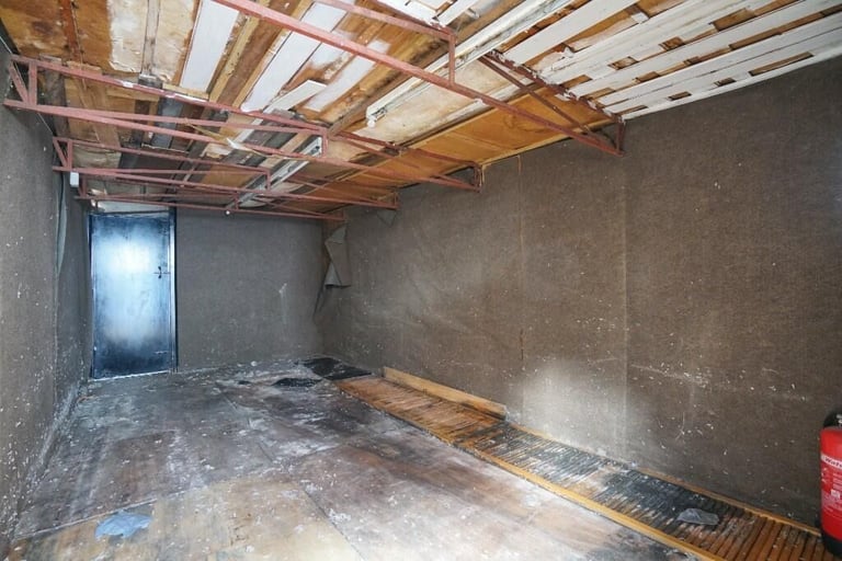 Shop in Ashby De La Zouch LE65 2JL 882 sq ft