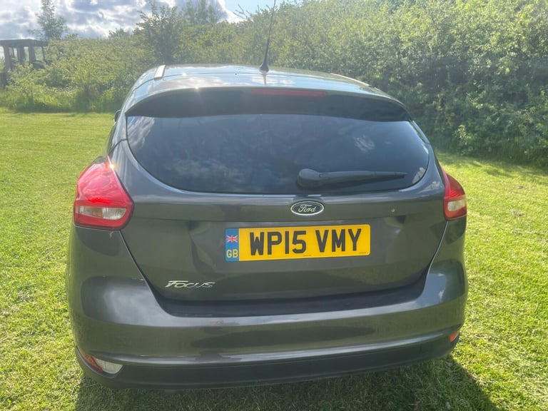 FORD FOCUS 1.6 TDCi Zetec Grey Manual Diesel 2015