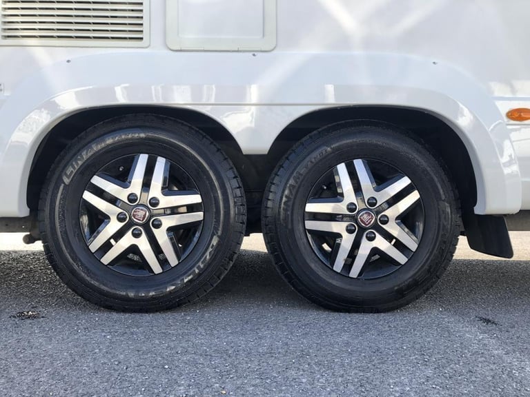 2016 AUTO-TRAIL COMANCHE FRONTIER 4 BERTH MOTORHOME