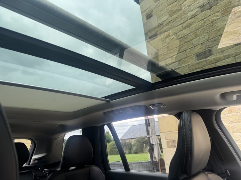 2018 Volvo XC90 T8 2.0 T8 TWIN ENGINE MOMENTUM PRO AWD 5DR Automatic 4x4 Petrol/Electric Automatic