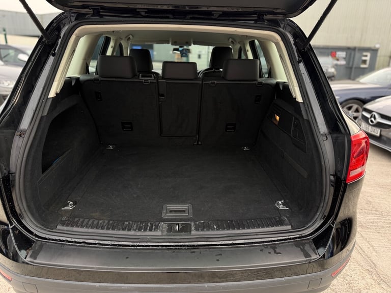 2015 Volkswagen Touareg 3.0 TDI V6 BlueMotion Tech Escape SUV 5dr Diesel