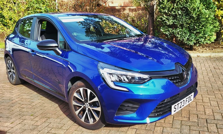 2023 Renault Clio hybrid Automatic 
