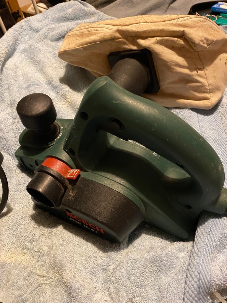 image for Bosch PHO 16-82 electric planner 240v