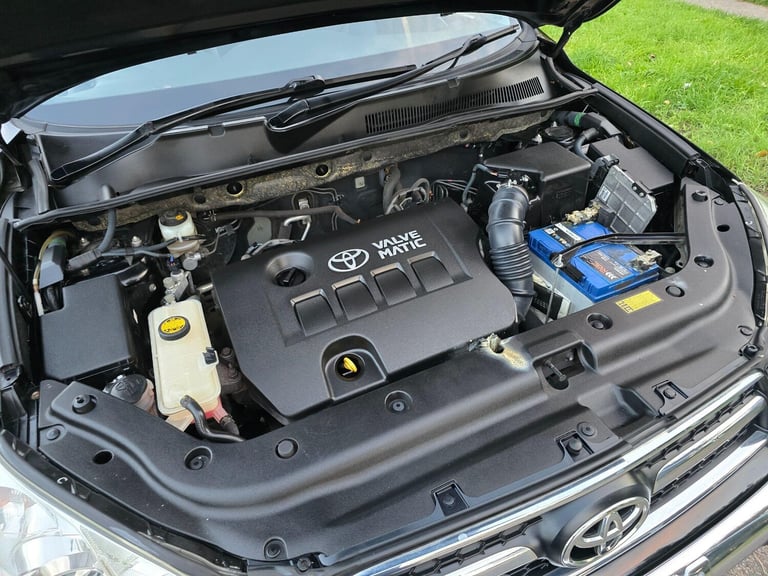 2010 Toyota RAV4 2.0 V-Matic XT-R SUV 5dr Petrol Multidrive S 4WD Euro 5 (158 ps) ESTATE Petrol A...