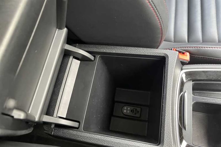 2024 MG MG HS 1.5 T-GDI TROPHY 5DR Hatchback Petrol Manual