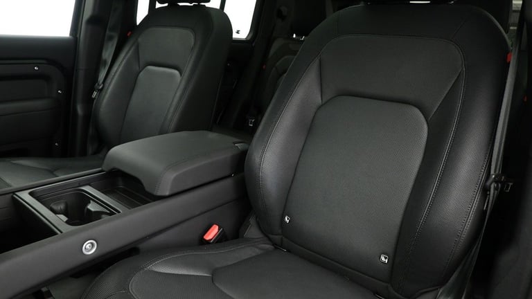 2024 Land Rover Defender 110 3.0 D300 MHEV X-Dynamic SE SUV 5dr Diesel Auto 4WD Euro 6 (s/s) (300...