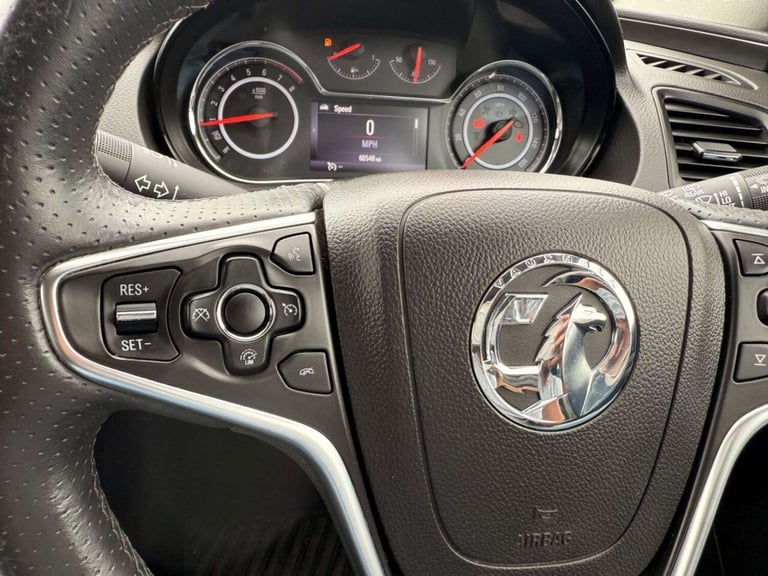 2016 Vauxhall Insignia 1.4T SRi Nav 5dr [Start Stop] HATCHBACK PETROL Manual