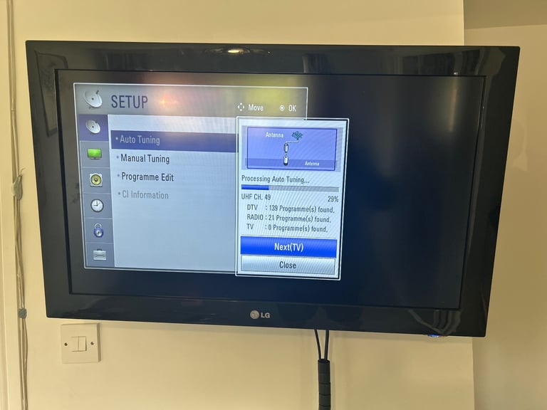 image for Lg 32 inch smart tv 