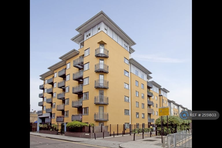 2 bedroom flat in Nichols Court, London, E2 (2 bed) (#2551803)