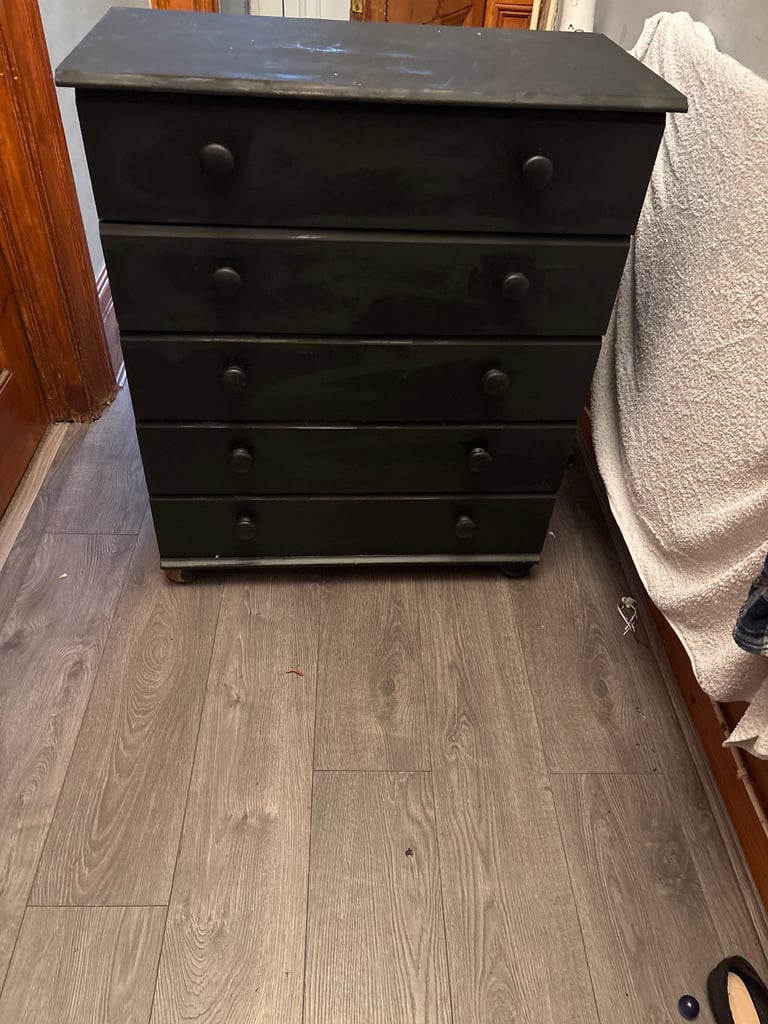 Five chest draw five chest drawer cabinet