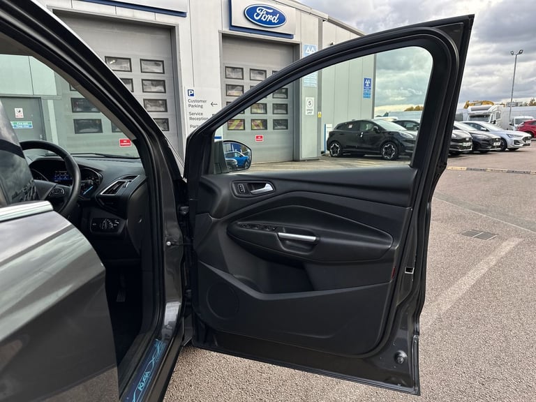 2017 Ford Kuga 2.0 TDCi Titanium X 5dr 2WD HATCHBACK DIESEL Manual