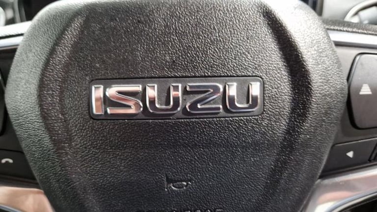 2023 Isuzu D-Max 1.9 V-Cross Double Cab 4x4 Auto Automatic Pick Up Diesel Automatic