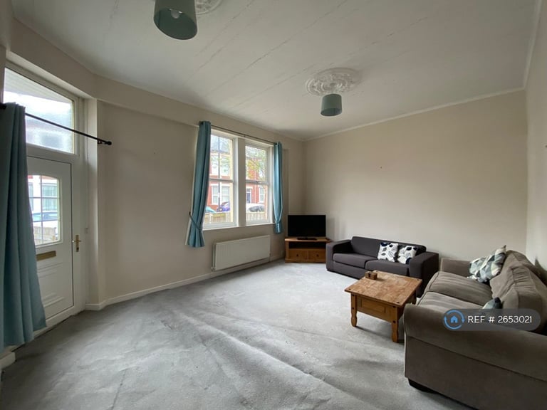 4 bedroom house in Donald Street, Newcastle Upon Tyne, NE3 (4 bed) (#2653021)