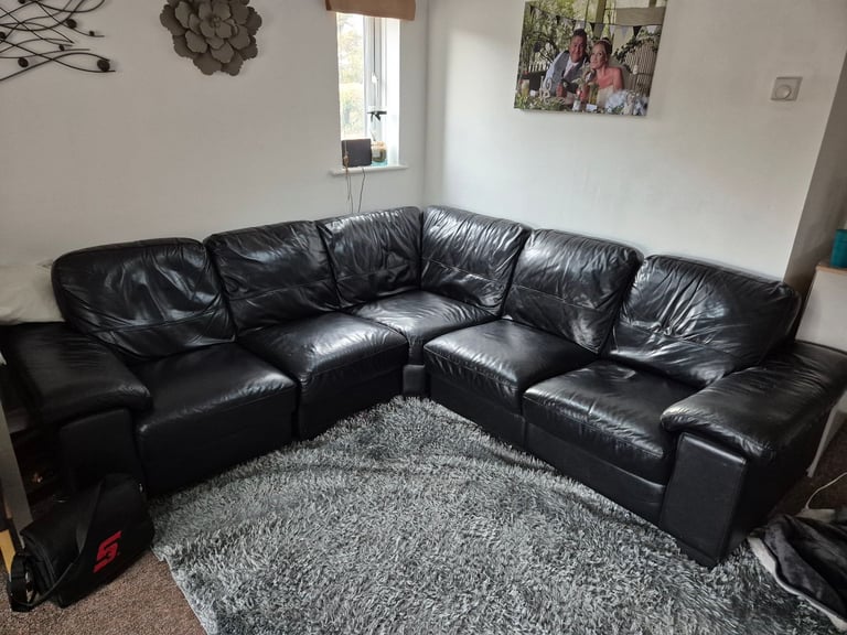 image for Dfs blaxk leather corner sofa 