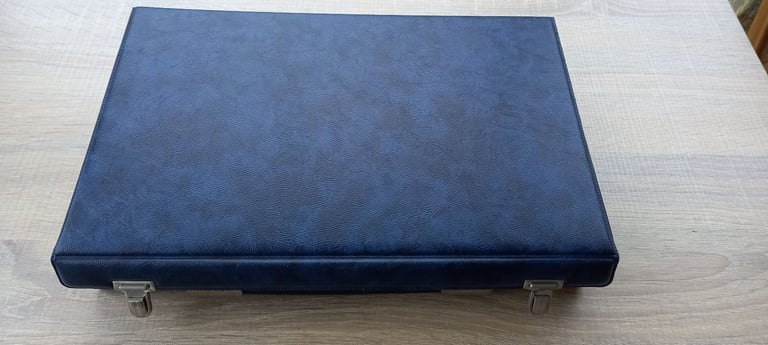Photographic slides storage/carry case