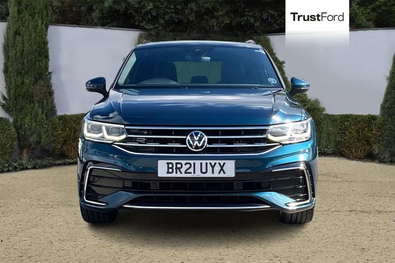 2021 Volkswagen Tiguan 2.0 TDI R-Line 5dr DSG ** Touch Screen Navigation - USB / Bluetooth Connec...