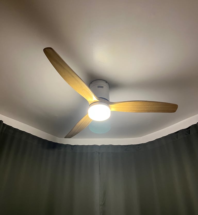 image for Quiet And Powerful Ceiling Fan With Adjustable Speed And Light Settings