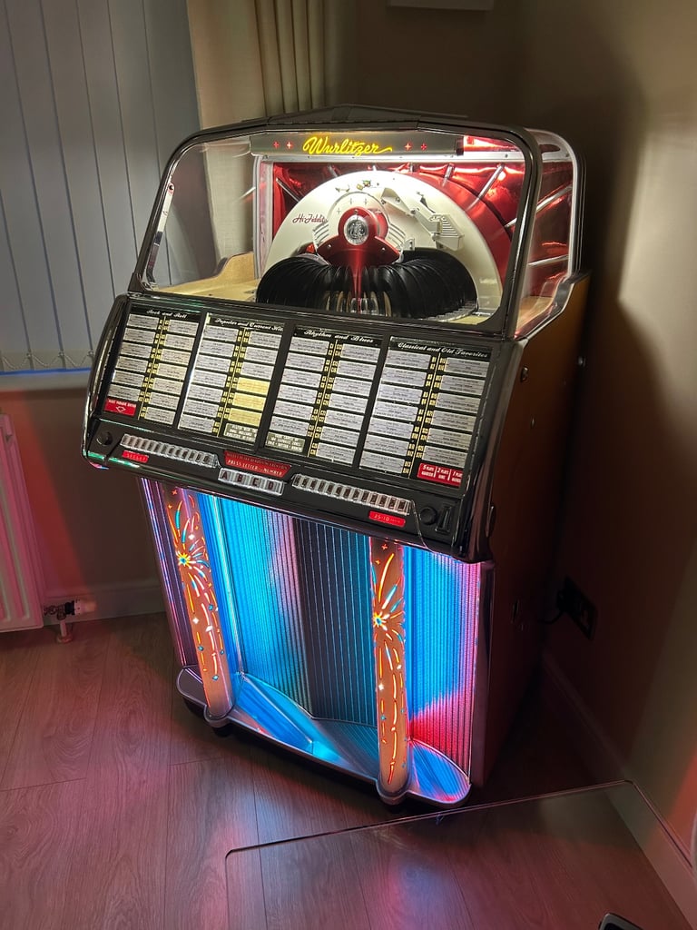 Wurlitzer 1800 jukebox 1955