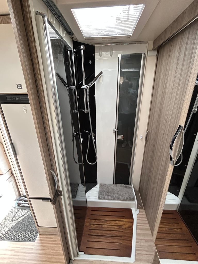 Benimar Tessoro 494 Motorhome For Sale, Garage, Island Bed, Electric Bed, Solar