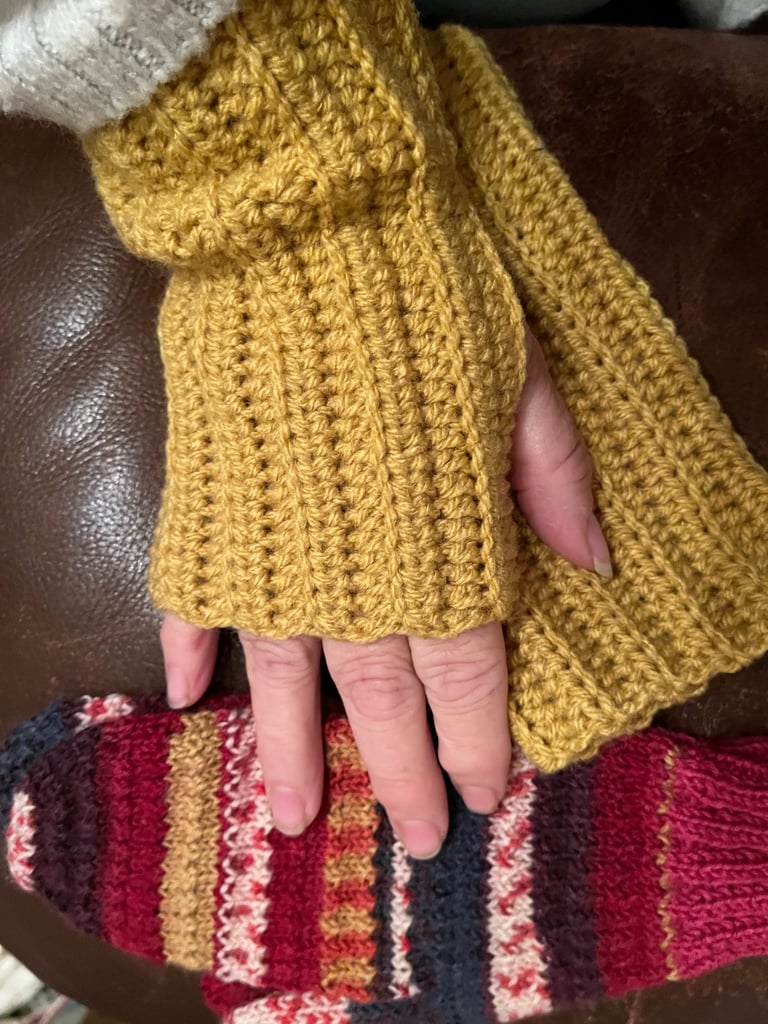 B/New Handmade Gloves Adult n Junior
