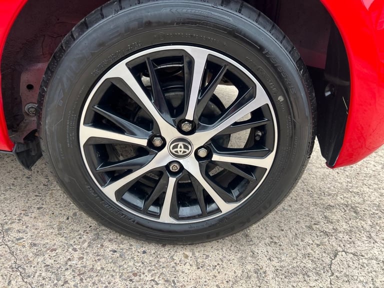 2019 Toyota Yaris 1.5 VVT-i Icon Tech 5dr HATCHBACK PETROL Manual