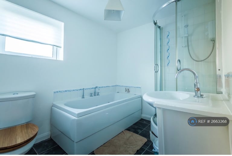 5 bedroom house in Davidson Way, Livingston, EH54 (5 bed) (#2663368)